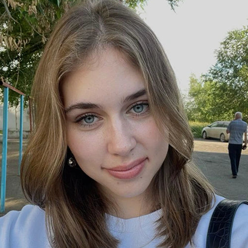 files/Girl3f2.webp
